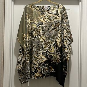 Chicos green and gold pattern poncho Large/XLarge
